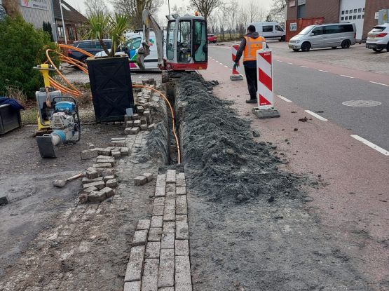 Uitbreiding glasvezelnetwerk voor het industrieterrein De Wijzend in Drechterland