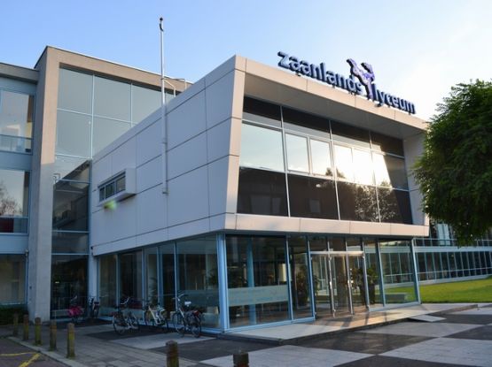Glasvezel aanleggen voor 9 locaties van het Openbaar Voortgezet Onderwijs (OVO) te Zaanstad.